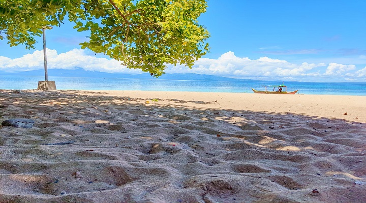 10 Aguirangan Island