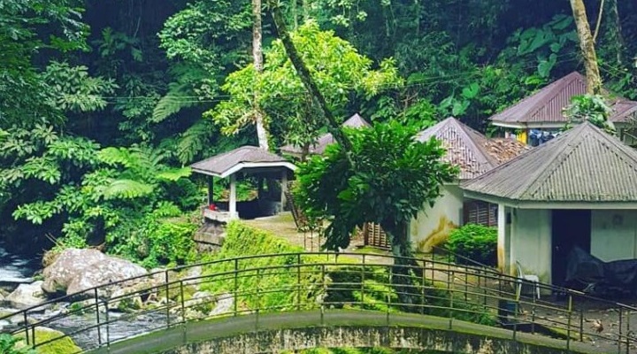 11 Panicuason Hot Springs Resort